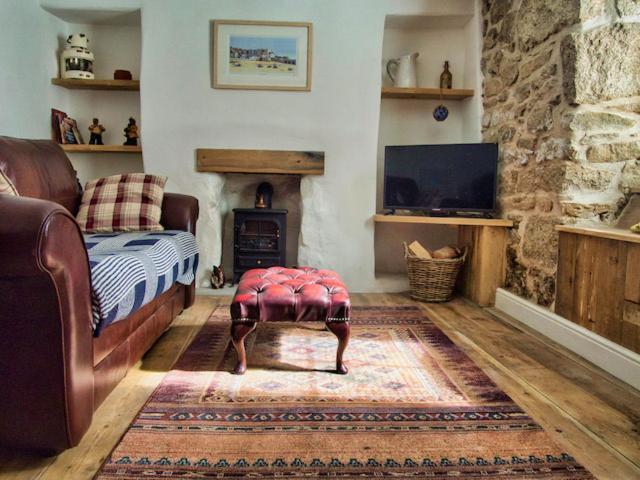 Knocker Cottage Is A 3 Bedroom Made Up Of 1 Double Bedroom And 2 Small Double Bedrooms In Small Village 10 Min To Beaches كامبورن المظهر الخارجي الصورة