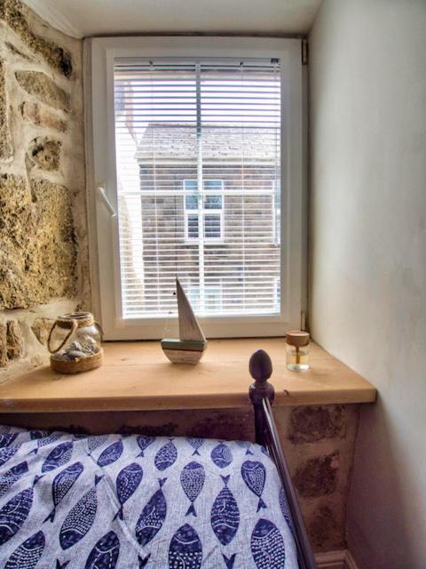 Knocker Cottage Is A 3 Bedroom Made Up Of 1 Double Bedroom And 2 Small Double Bedrooms In Small Village 10 Min To Beaches كامبورن المظهر الخارجي الصورة